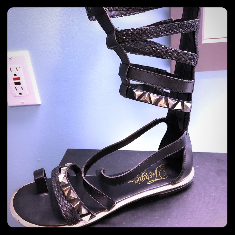 Black gladiators size 7